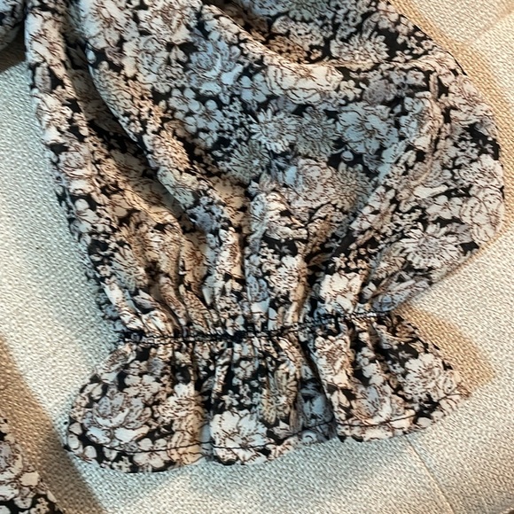 Astr The Label Floral Balloon Sleeve Blouse - Picture 4 of 6